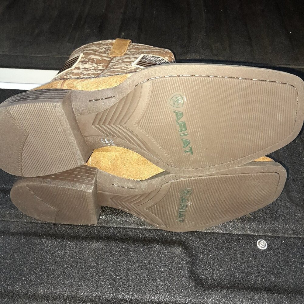 Ariat Camo patriotic boots